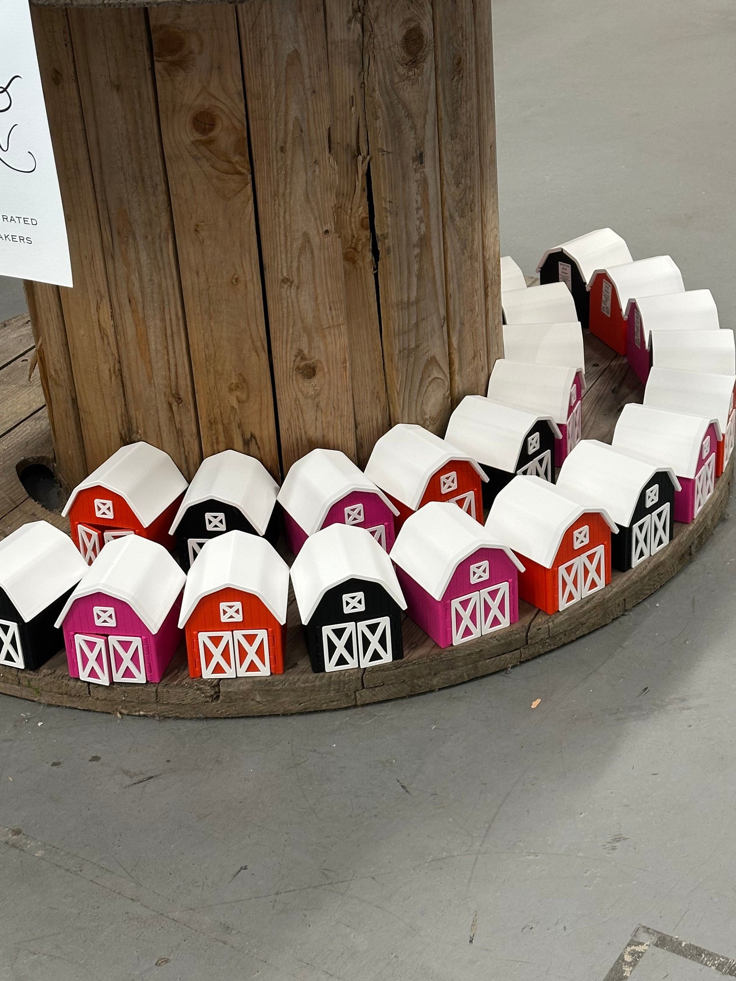 Mini farm animal barn, product photo 2